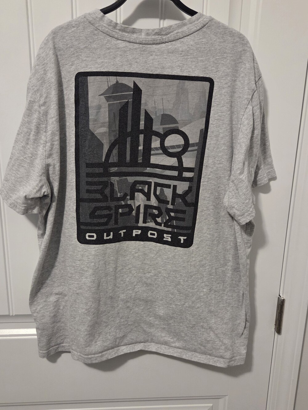 Disney Parks Star Wars Galaxy's Edge Mens Large Black Spire Outpost Shirt Grey